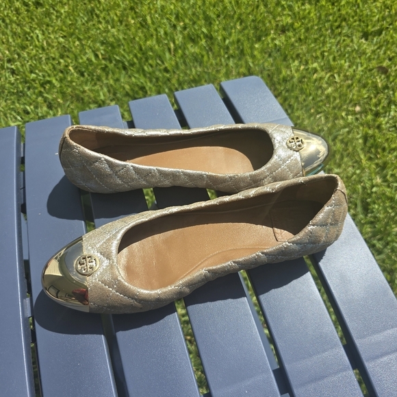 Tory Burch Women's Kaitlin Quilted Metallic Ballet Flats Size  9.5M Silver/Gold - Picture 7 of 16